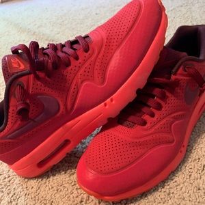 NIke Air Max Shoes with Tri Color and 3M